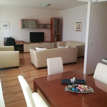 Apartman App Luca